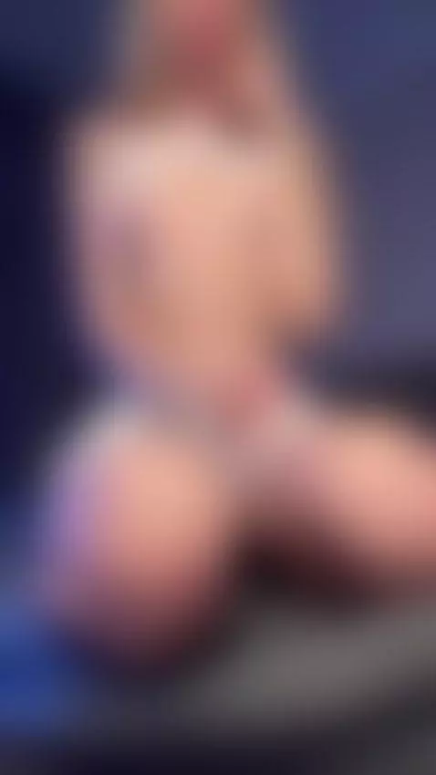 Light mood and a smile! 😊 Subscribe and enjoy with us! 🎈 by shellysecrett