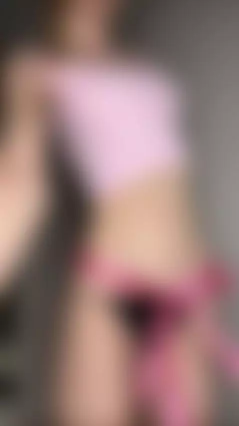 She caught her rhythm and plays with the mood ✨💋 Don’t forge... by shellysecrett