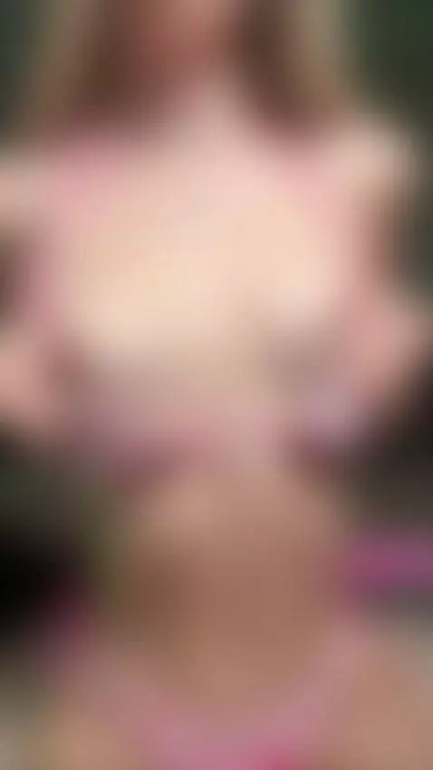 It’s impossible to take your eyes off her. Subscribe and lea... by shellysecrett