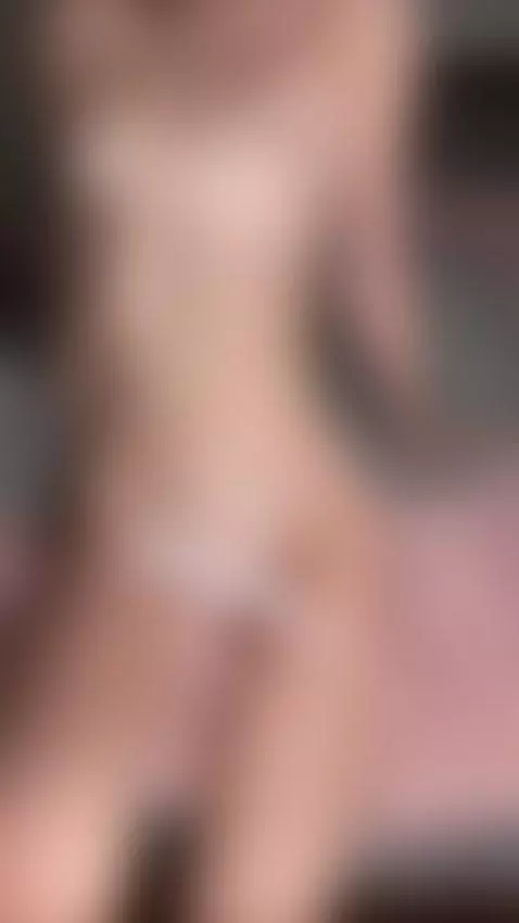 Light flirting and pure passion. Subscribe 🔥 by shellysecrett