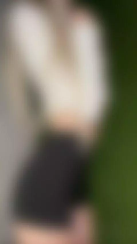 She knows how to be different — follow 💋 by shellysecrett