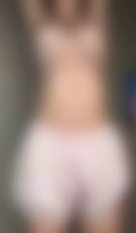 Exclusive clips are waiting on my OnlyFans — in my bio 😏 by shellysecrett