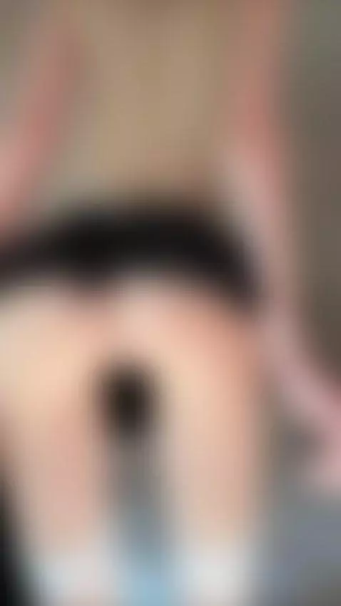 I want to be yours all day… OF in bio 💋 by shellysecrett