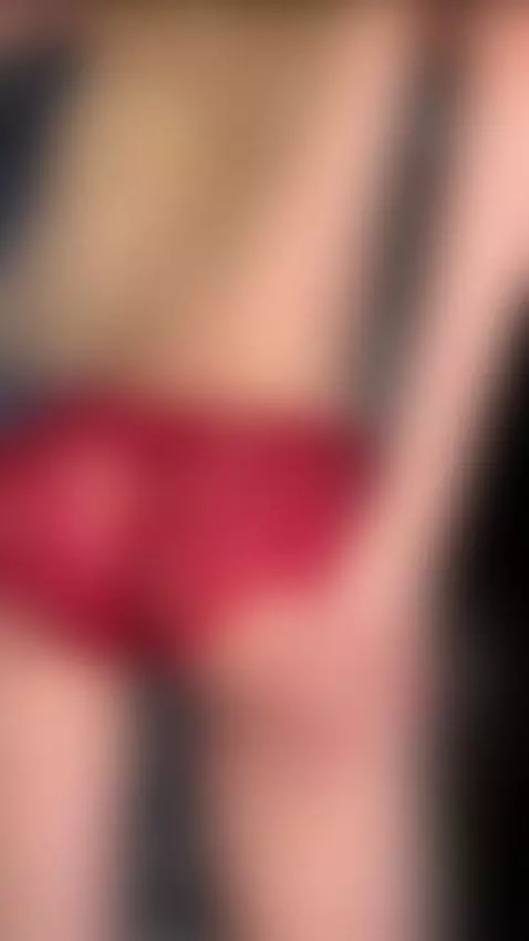 Subscribe to OnlyFans in bio if you’re not afraid to see eve... by shellysecrett