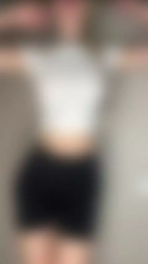 My pussy is throbbing for you… Unlock it on OnlyFans 🔥🍑 by shellysecrett