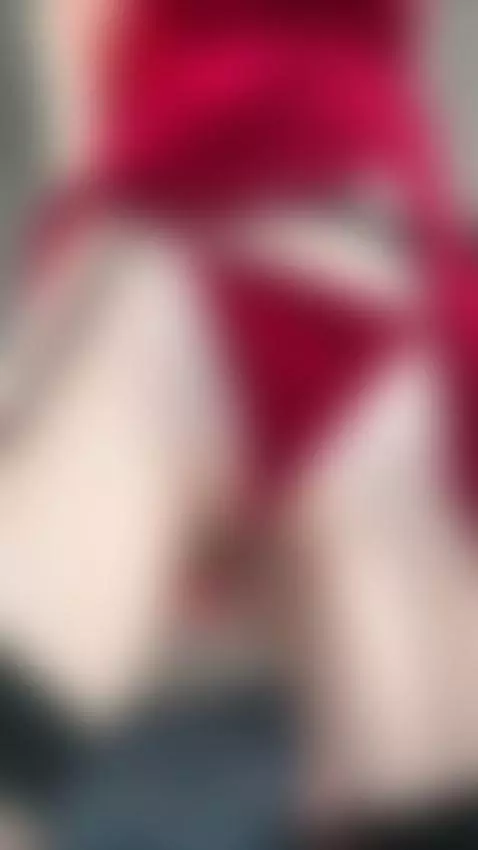 Wet thighs... Hit like and subscribe 🔥 by shellysecrett