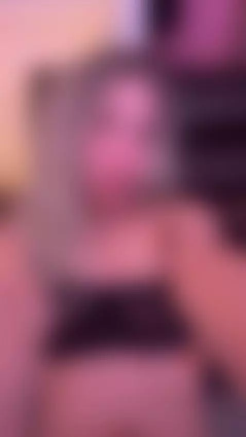 I’m live, come play with me 🫦 by lilicherry