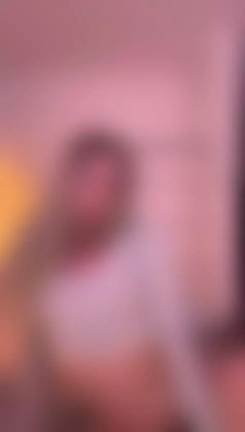 I'm live, guys. by lilicherry