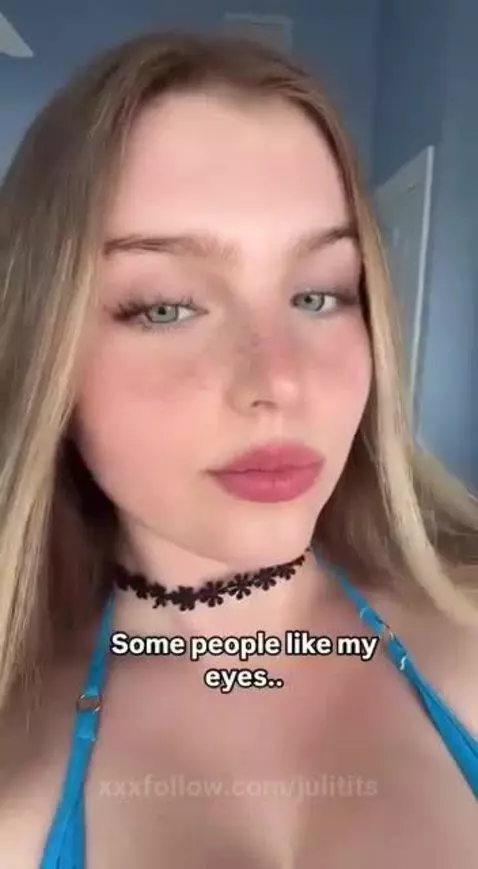 Bib boobs by julitits