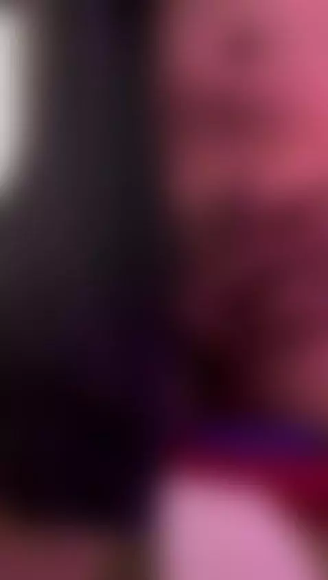 My neighbor came to knock on my door but I couldn't let her ... by jordaanvalencia