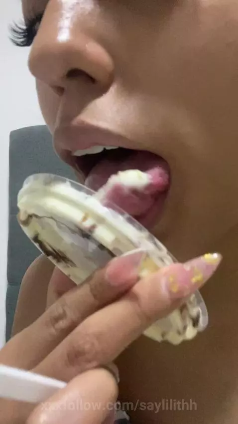 Everything reminds me of you by saylilithh