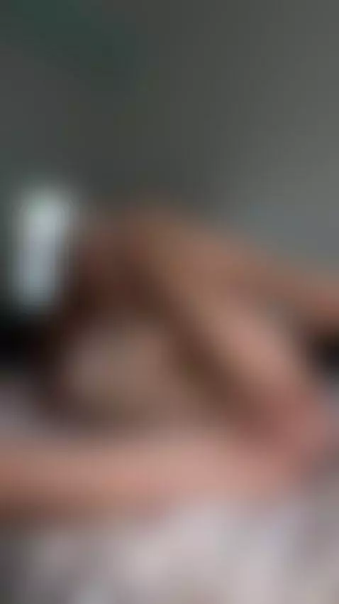 Who thinks I've got good, nice body? by vivianli