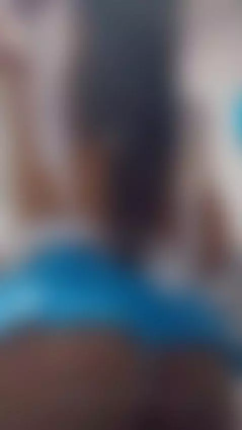 I'm online right now, join me and get me wet. by samagrey