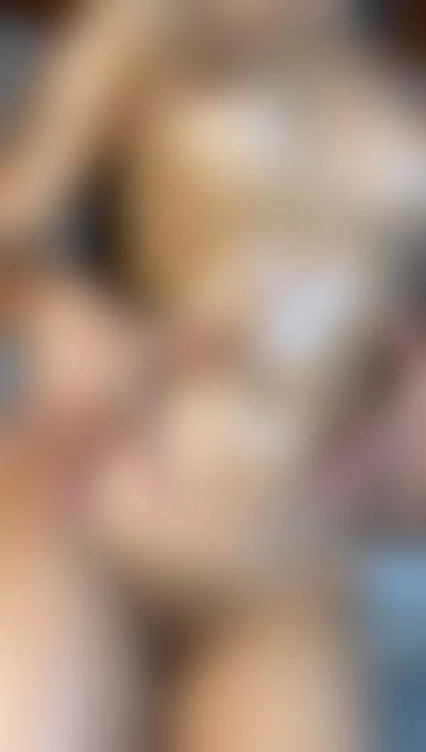 golden skin, perfect, and very sensual light 🔥 by samagrey