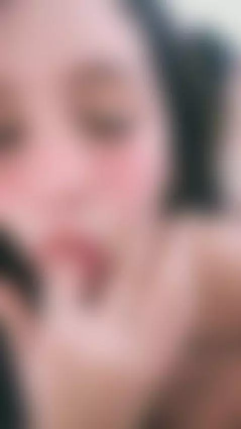 come here nowww 
https://stripchat.com/Anahi22/follow-me by ana-curlie20