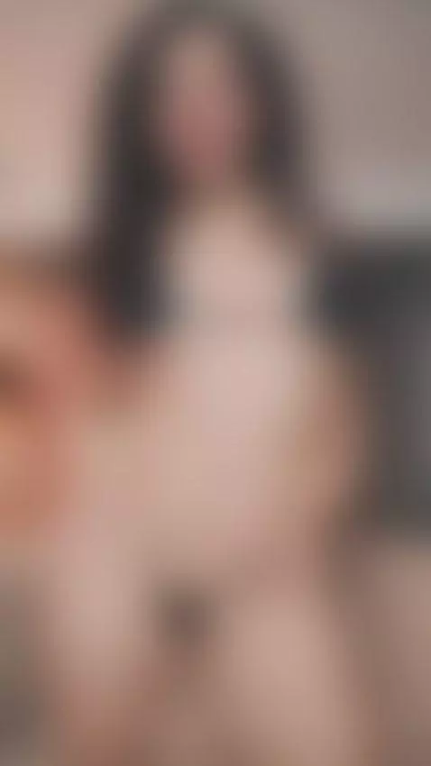 come here babeee ❤️‍🔥⬇️
https://stripchat.com/Anahi22/follow... by ana-curlie20