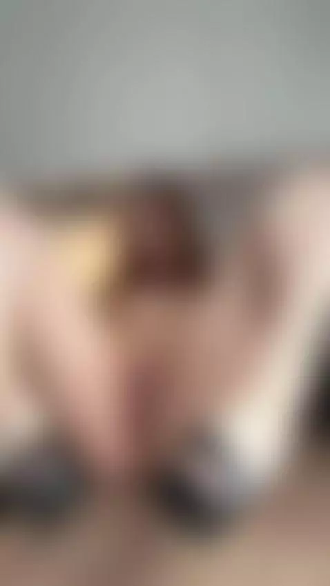 You can almost smell the skin and light 😮‍💨💫 by adalyndiary