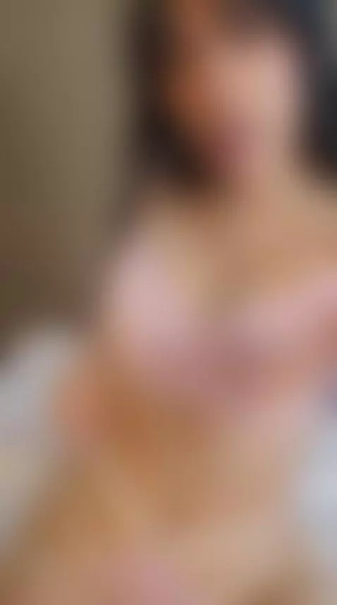 ya me sigues en STRIPCHAT by meganparrker