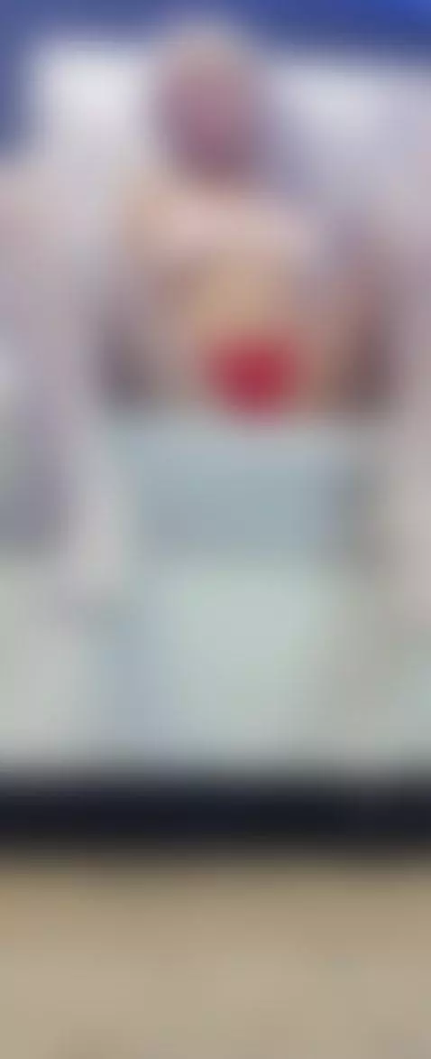 A few cheers and then some "beers"?
chaturbate.com/b/dafne_k... by dafne-kym