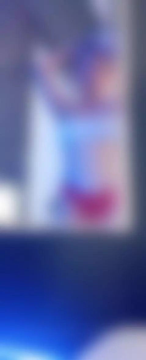 I'm online right now guys! by dafne-kym