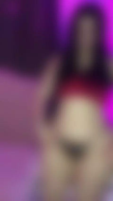 ome fantasies are better in private… follow me. / Algunas fa... by abbycampbel25