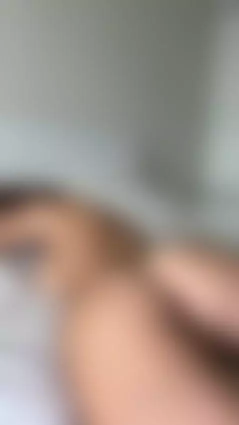 I breathe warmth into the golden quiet 💋💫 by vanessasol