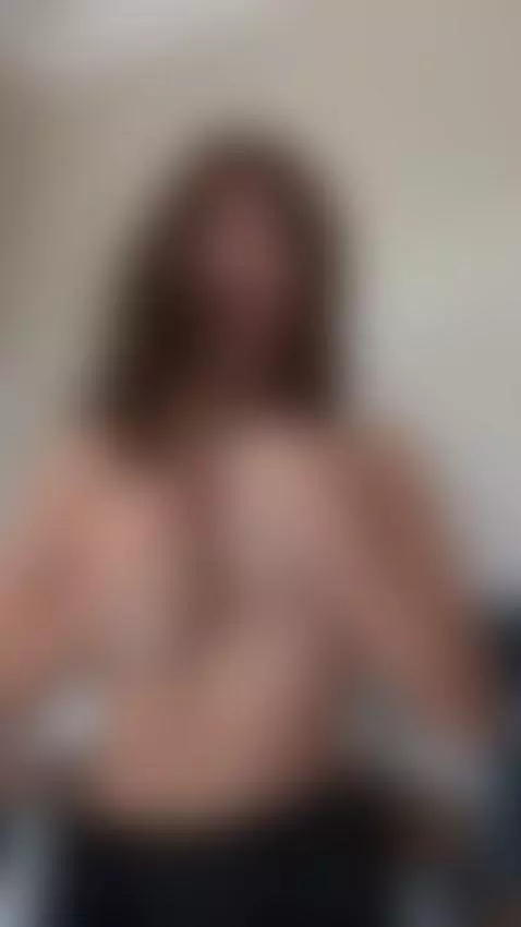 Warm light settles under my ribs 💦🩶 by vanessasol