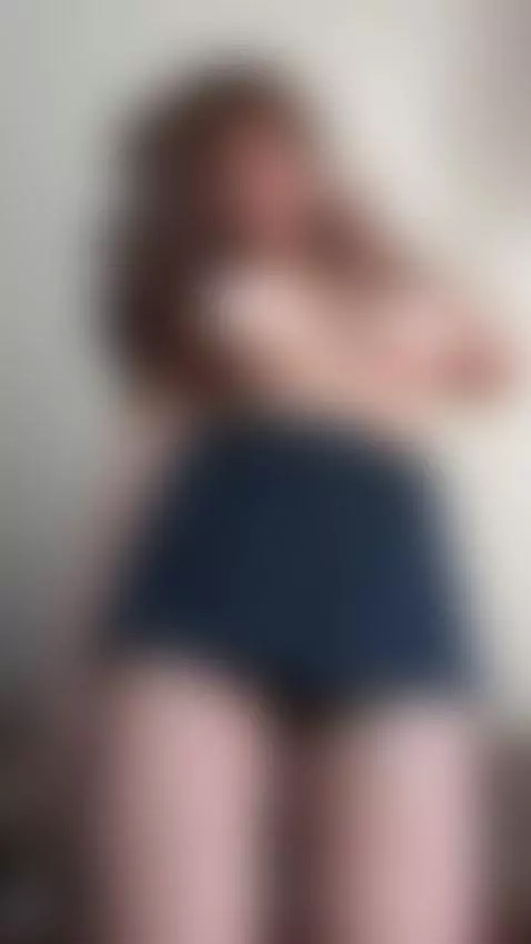 I move slow enough to feel every shimmer 💋💫 by vanessasol