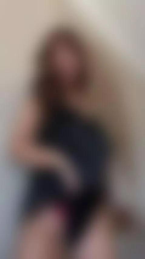 Every glance I give you is just a promise of what’s coming 😏... by vanessasol