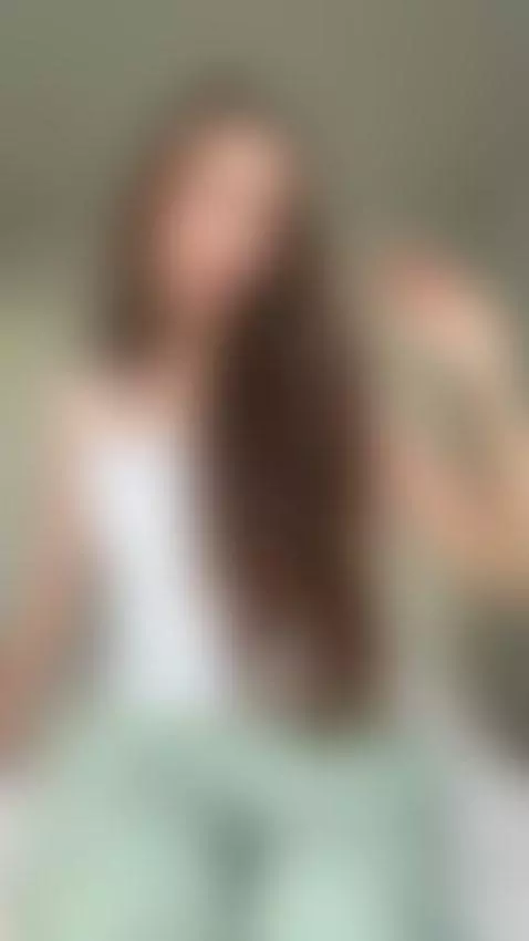 Just a little tease before I make things messy 😇💦 by emmylorens