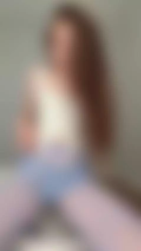 It’s just me, my body, and my dirty imagination 🍑 by emmylorens