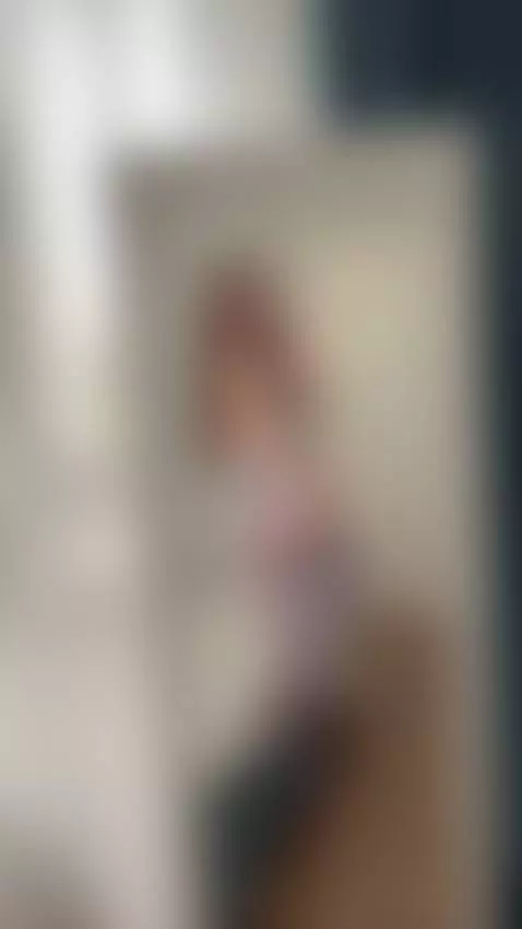 Just a quiet moment… with a loud body 🙊💃 by emmylorens