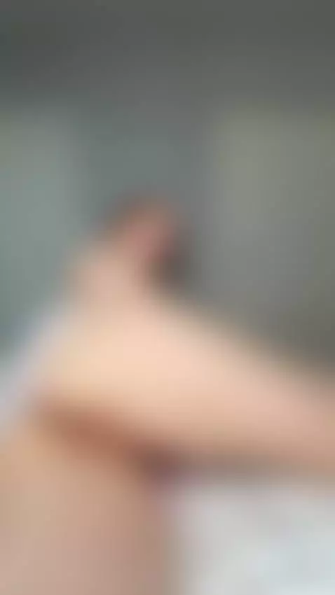 You're gonna want to sit down for this one… 🍑💦 by emmylorens