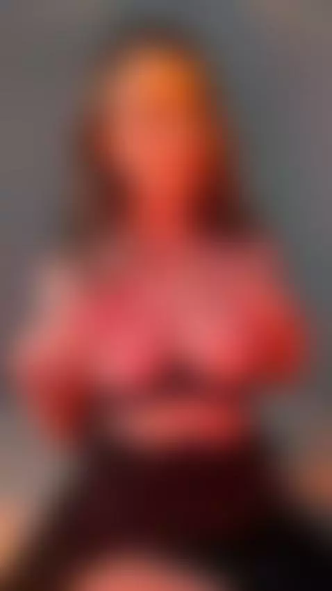 Do you like me on my knees… or on top of you? 😏🔥 by emmylorens