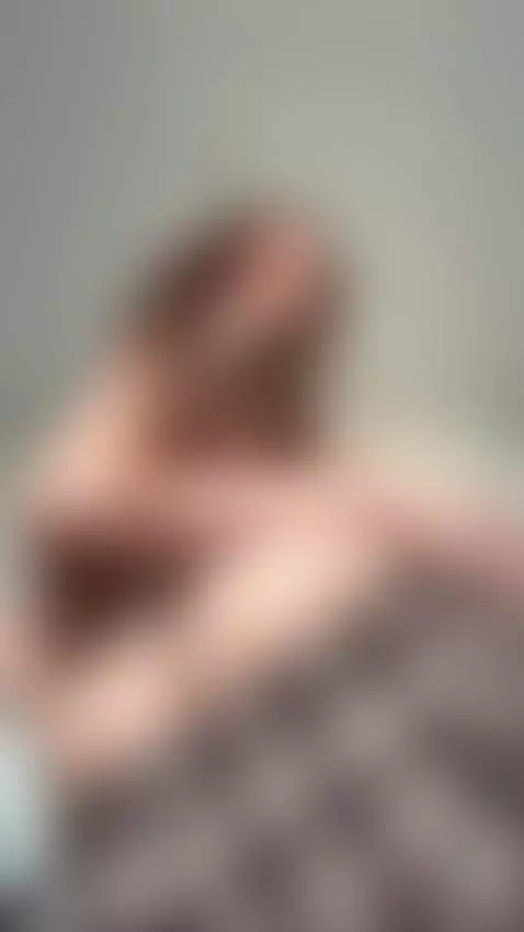 Soft curves, warm skin, and dirty little secrets 💋🍒 by emmylorens