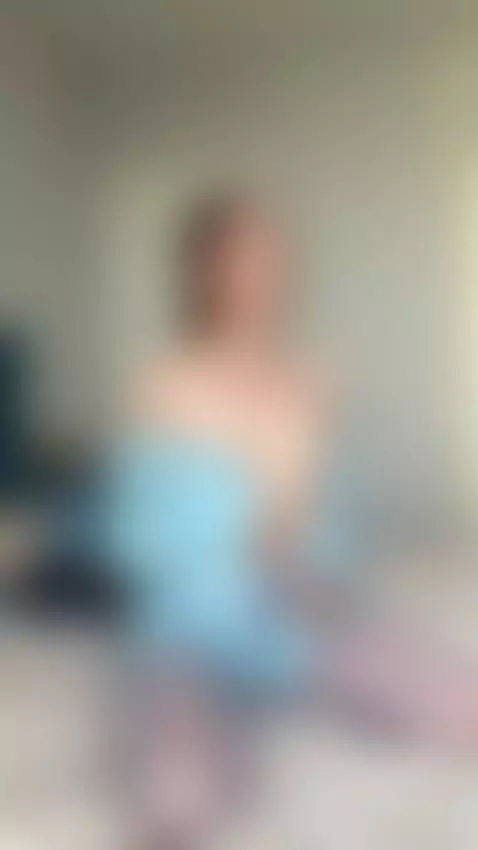 Every glance I give you is just a promise of what’s coming 😏... by emmylorens