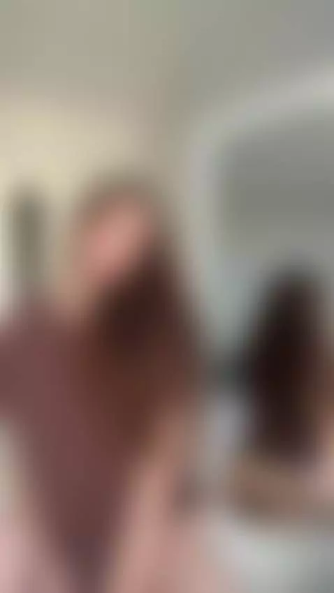 Do you like me dripping with desire… or begging for more? 💦🔥 by emmylorens