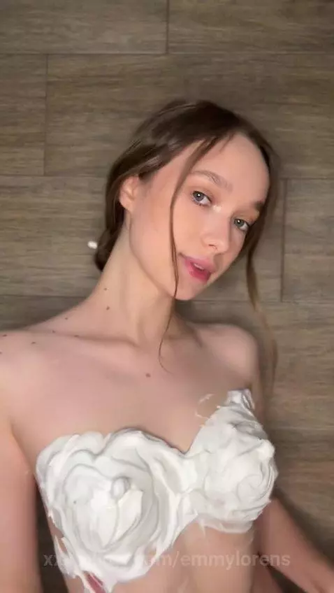 My smile hides the dirtiest thoughts you’ll ever hear 💋😉 by emmylorens