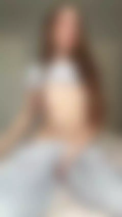 You’ll beg for more… and I’ll give it 😈🫦 by emmylorens