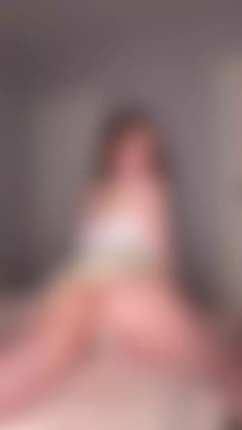 Shadows fold around my curves softly 💦🩶 by emmylorens