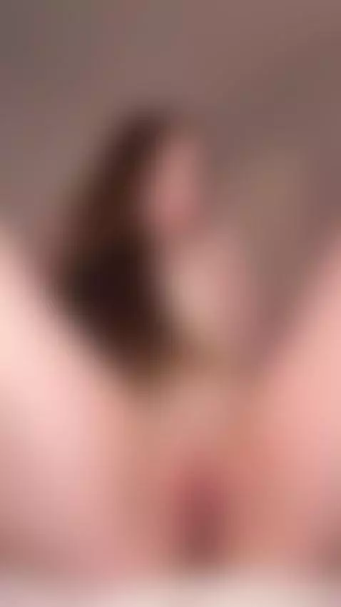 I move like I’m shaping the light 💋💫 by emmylorens