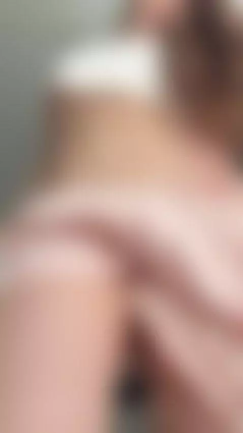 My touch is pure temptation 💦🍑 by emmylorens