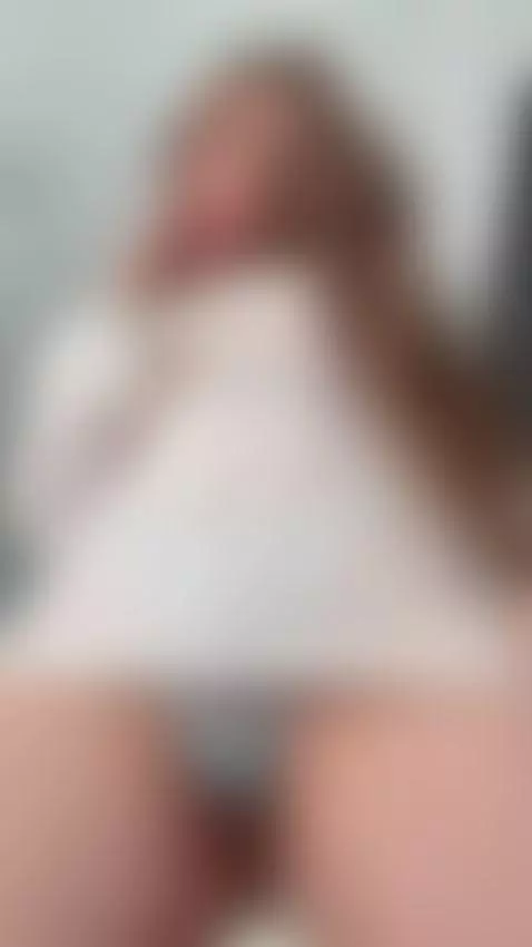 This secret is just between us 💋🤫 by emmylorens