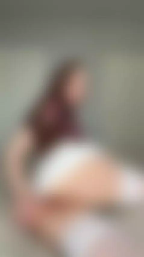 Shadows cling softly to my side 💦🩶 by emmylorens