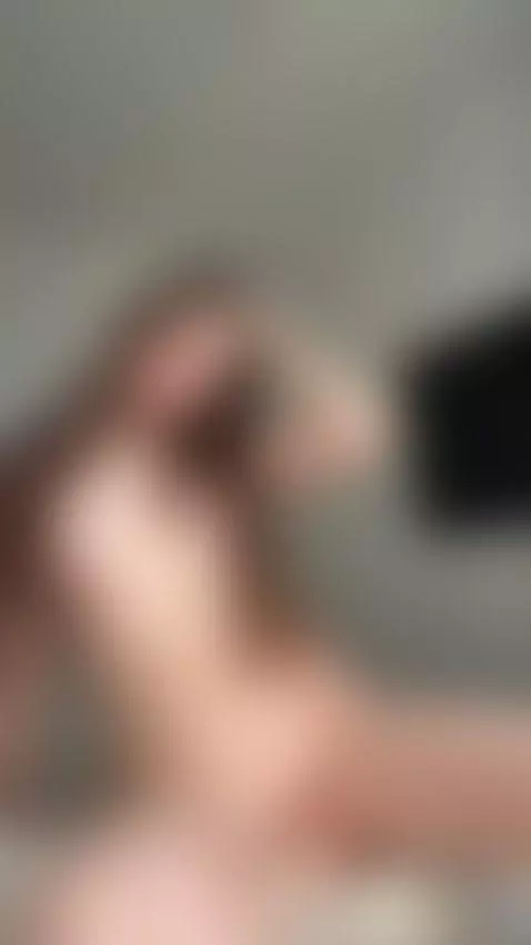 So tempting… and you know it 😈🖤 by emmylorens