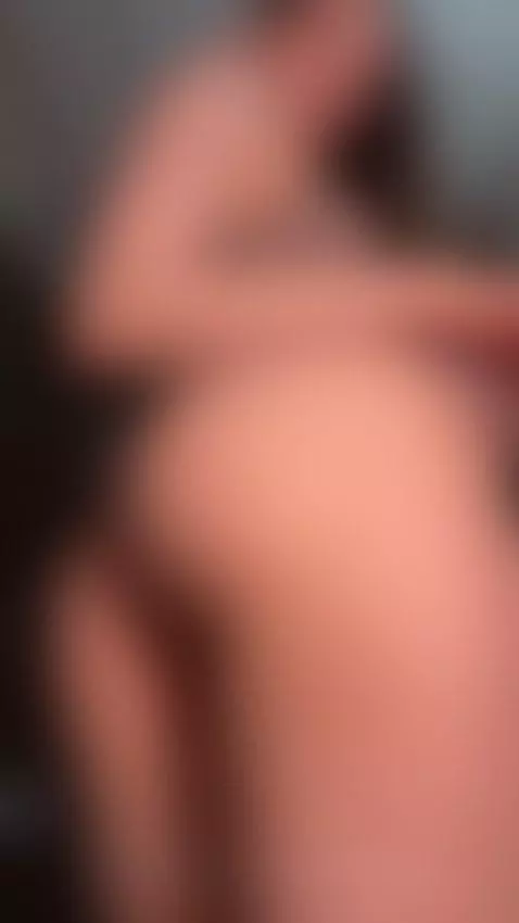 Lip bites and little gasps… come enjoy 🥰💋 by emmylorens
