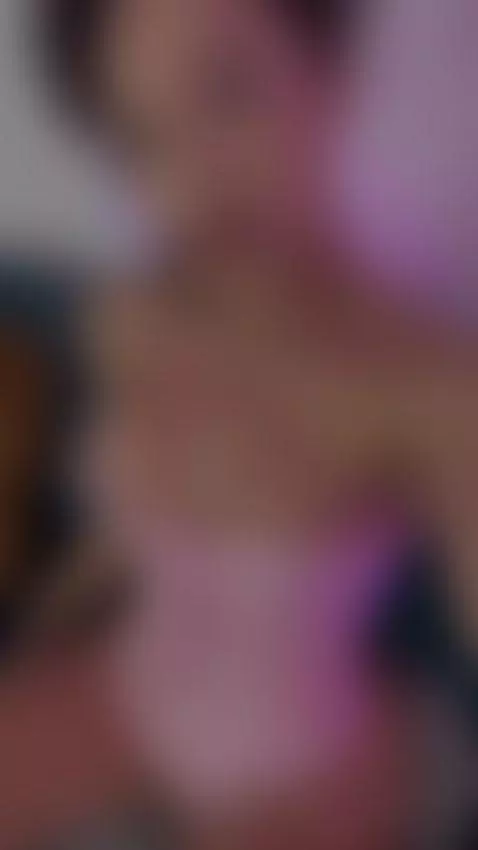 Would you like to see what my pillow hides? 🍆🔥 by sussigonzales