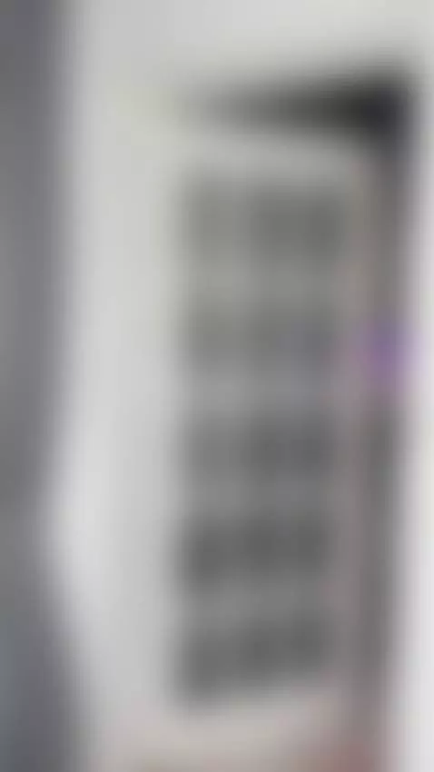 Cause I just walked in looking like your next distraction.
S... by milamiu