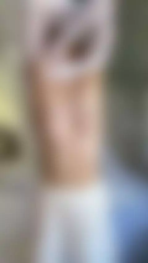 Any older guys want to fill my tight pussy? by mollydolli