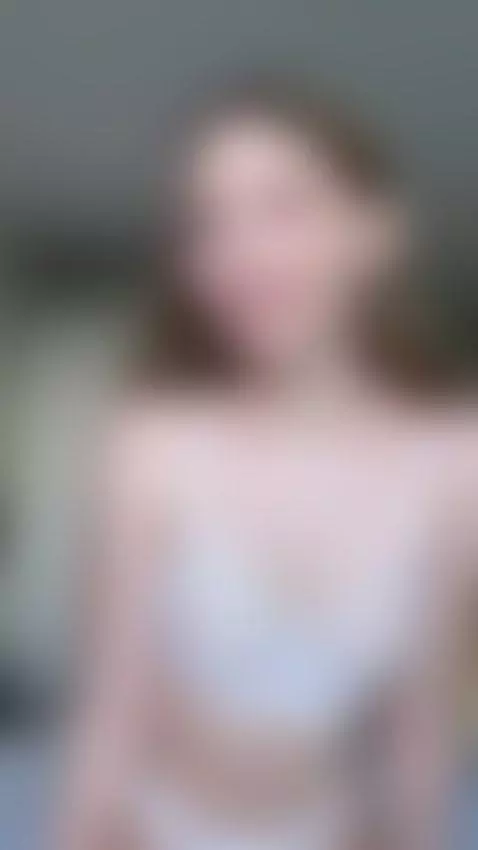 This slut is waiting to be ravished by mollydolli